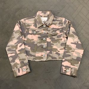 NWOT The Children’s Place Camo Denim Jacket Sz 4